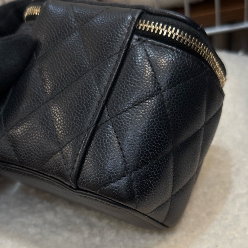 Chanel黑金荔枝牛皮小盒子🔗經典皮穿鏈結合雙C金屬鍊節-10