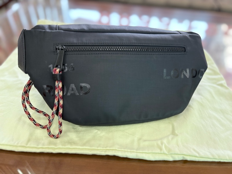 burberry horseferry腰包-1