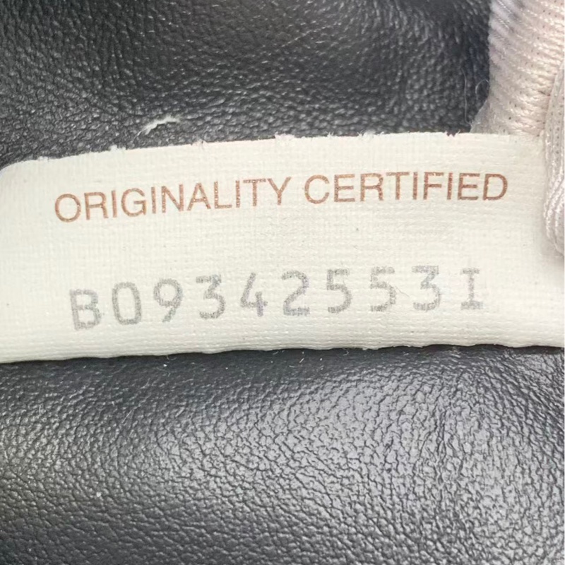 葆蝶家/BV The chain pouch 金色粗鏈條設計大號黑色腋下手提包，30✖️15-7