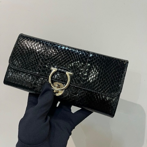 Ferragamo leather black wallet