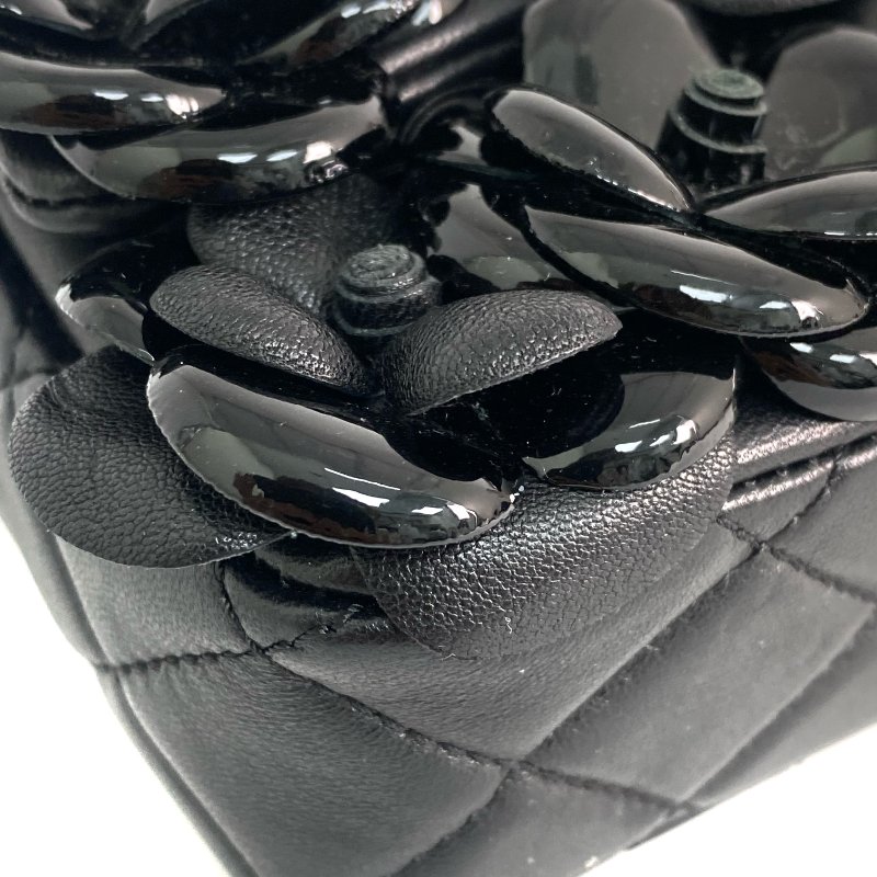 △ Chanel 香奈兒 Black Lambskin Silver Tone Metal Mini Camellia Single Flap Chain Shoulder Bag A92786 No.22 黑色小羊皮銀色金屬鎖鏈肩背袋No.22 - 257023313-6