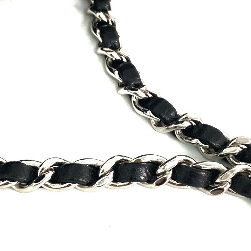 △ Chanel 香奈兒 Black Lambskin Silver Tone Metal Mini Camellia Single Flap Chain Shoulder Bag A92786 No.22 黑色小羊皮銀色金屬鎖鏈肩背袋No.22 - 257023313-11