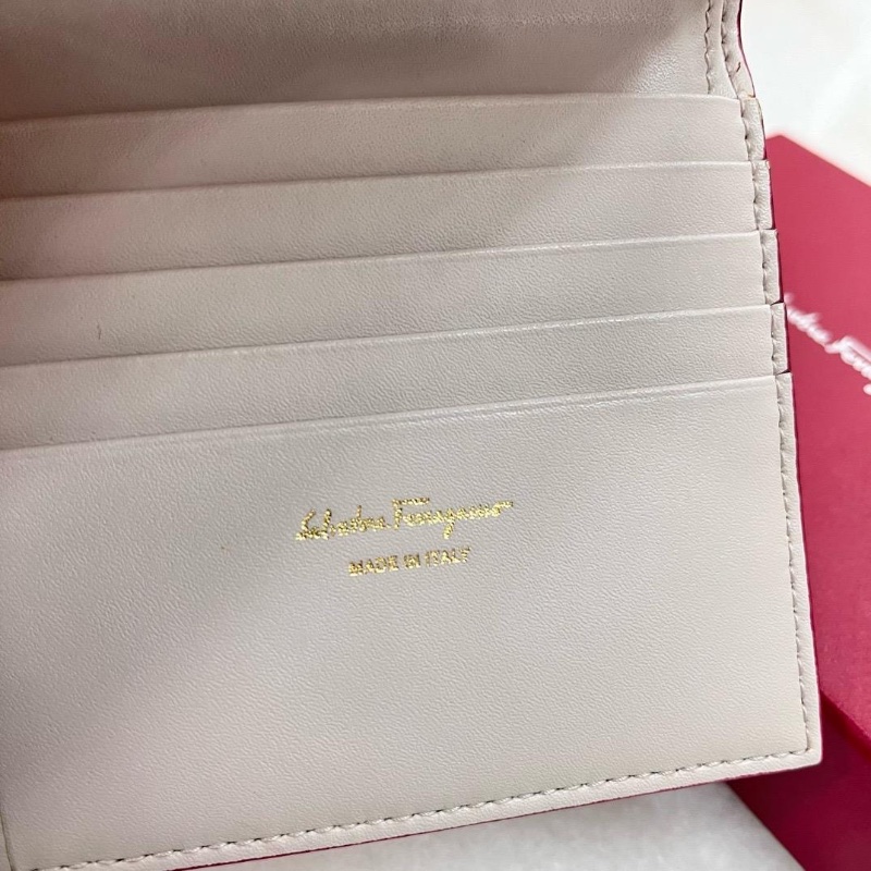 Ferragamo Rainbow red wallet-5