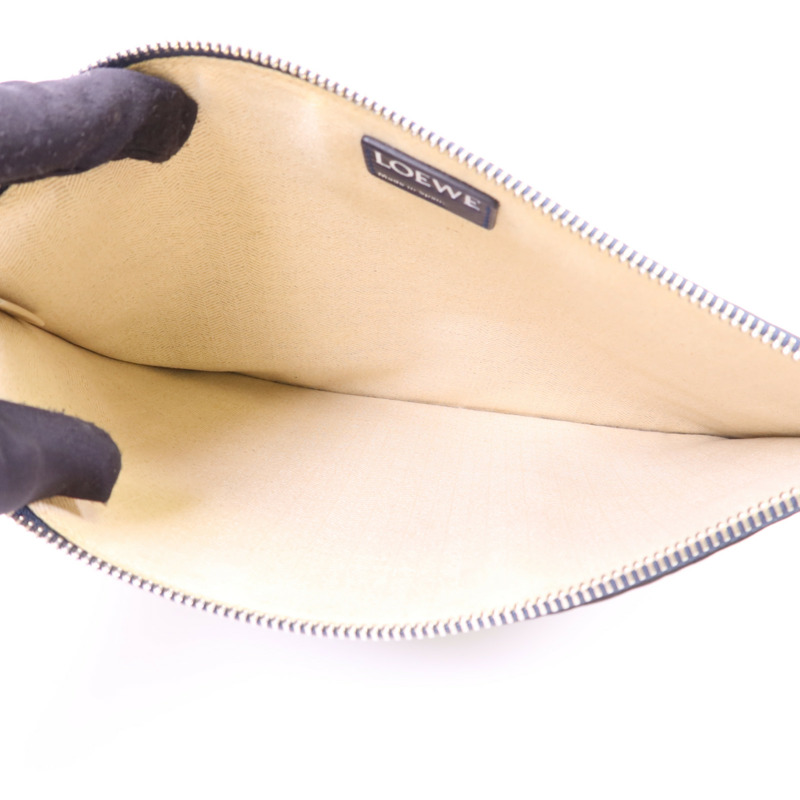LOEWE 牛皮皮革Pouch銀扣小袋-4