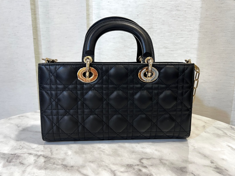 Dior 黑羊皮籐格紋淡金釦Lady Dior中型手提肩斜背包-1