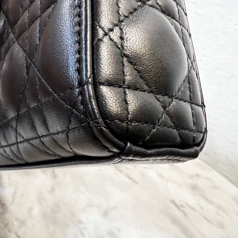 Dior 黑羊皮籐格紋淡金釦Lady Dior中型手提肩斜背包-4