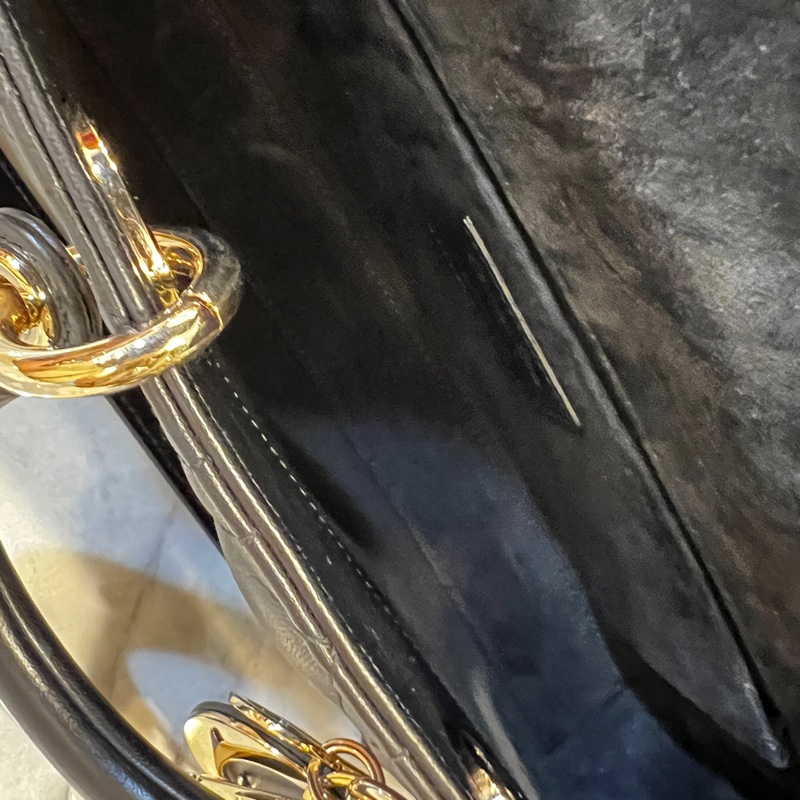 Dior 黑羊皮籐格紋淡金釦Lady Dior中型手提肩斜背包-10