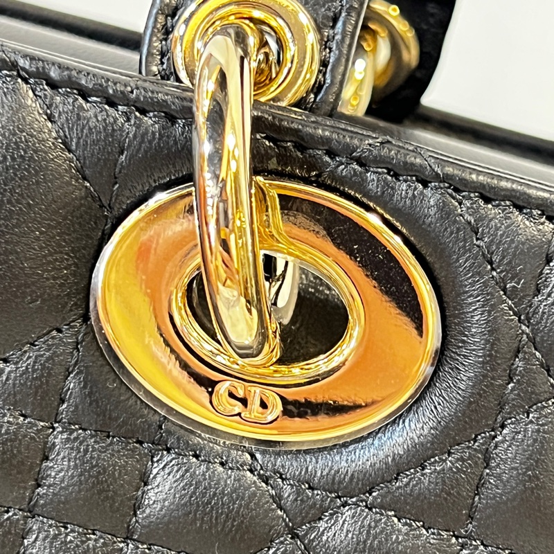 Dior 黑羊皮籐格紋淡金釦Lady Dior中型手提肩斜背包-14