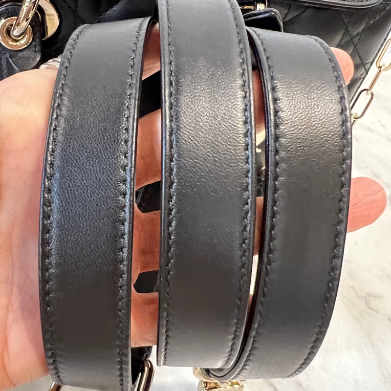 Dior 黑羊皮籐格紋淡金釦Lady Dior中型手提肩斜背包-18