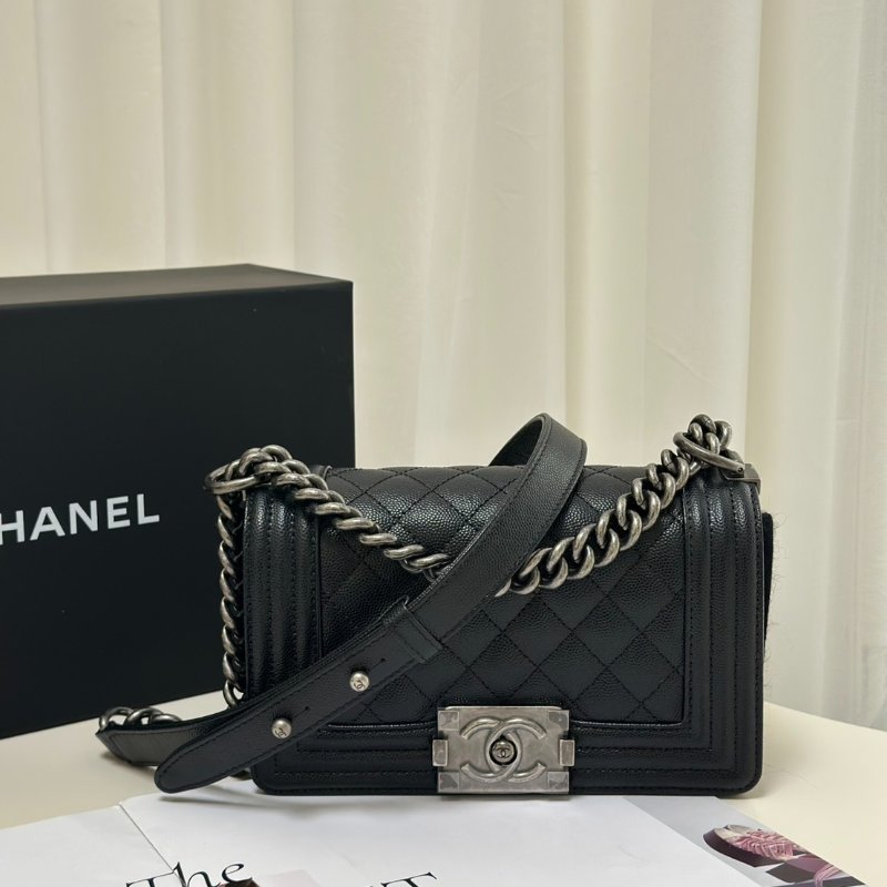CHANEL Boy20 粒面牛皮口蓋包 - 黑銀-0