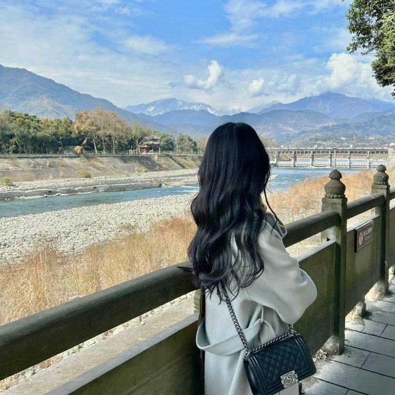 CHANEL Boy20 粒面牛皮口蓋包 - 黑銀-1