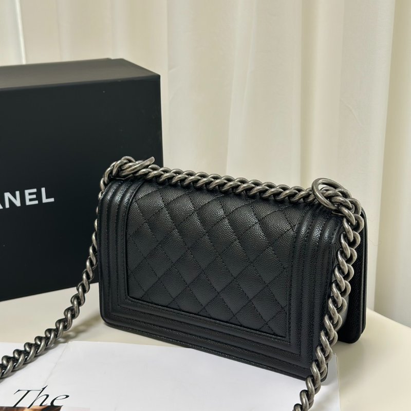 CHANEL Boy20 粒面牛皮口蓋包 - 黑銀-6