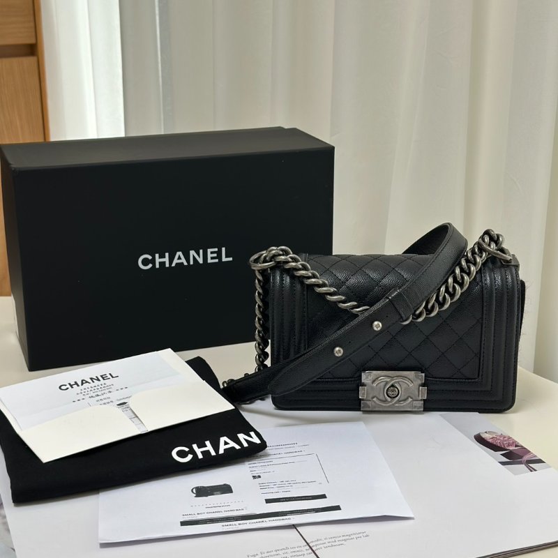 CHANEL Boy20 粒面牛皮口蓋包 - 黑銀-7