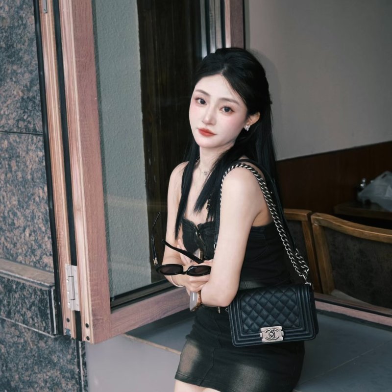 CHANEL Boy20 粒面牛皮口蓋包 - 黑銀-8