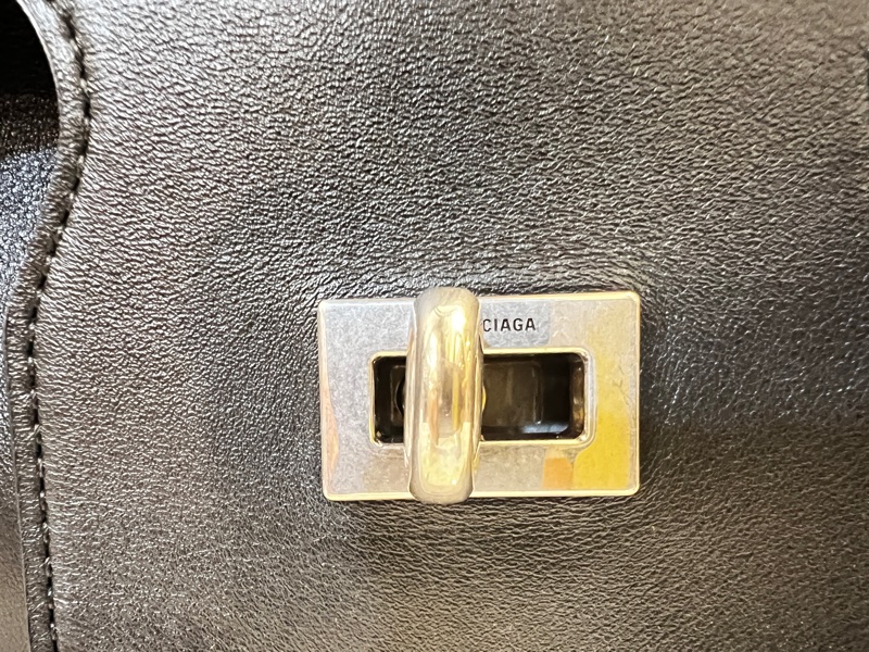 Balenciaga 黑牛皮銀釦Bel Air Carryall 手提肩斜背包-12