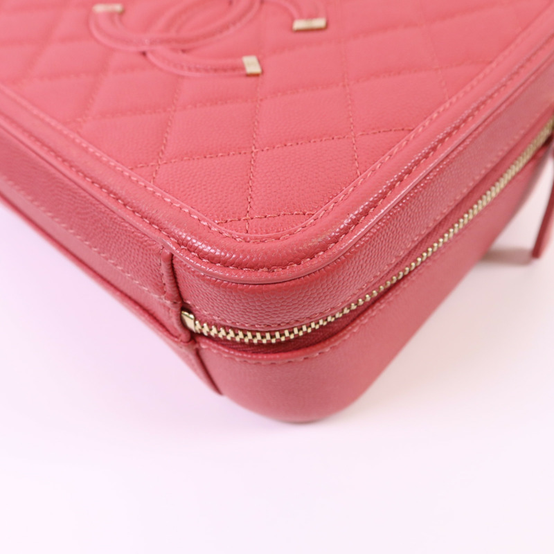 CHANEL 牛皮皮革Vanity Case金扣手挽肩背兩用袋-13