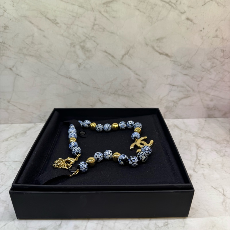 CHANEL藍色琉璃金珠珠水鑽雙C頸練-3