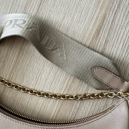 Prada hobo 三合一粉沙色皮革款 斜背包 提包 肩背包-4