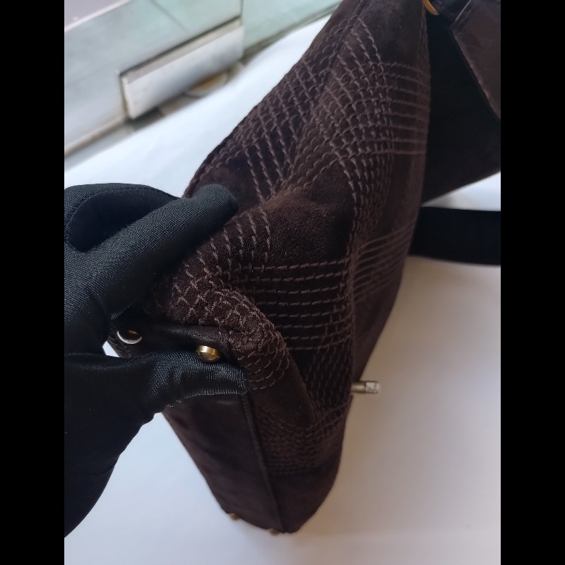 Chanel 金釦咖麂皮大菱格下蓋書包-10