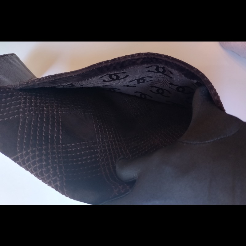 Chanel 金釦咖麂皮大菱格下蓋書包-13