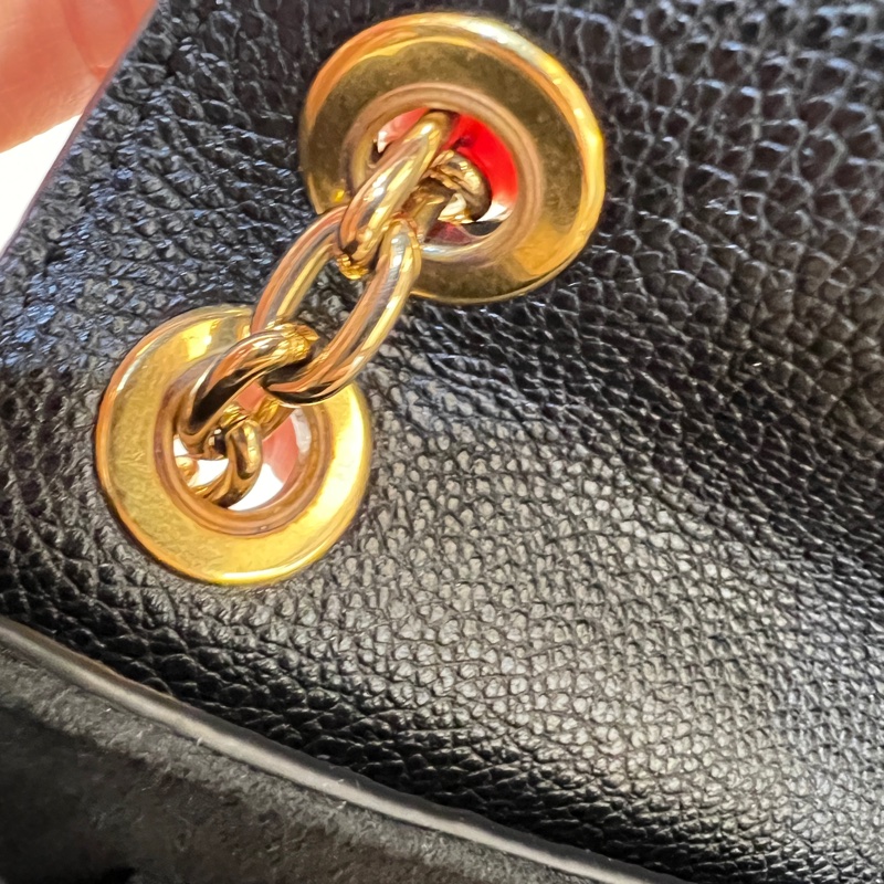 LV 黑牛皮壓紋金釦Vavin BB 下蓋磁吸肩斜背包-15