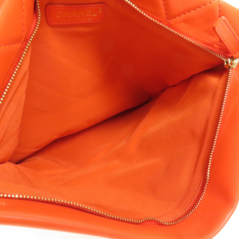 CHANEL 羊皮皮革Clutch金扣手拿包-6