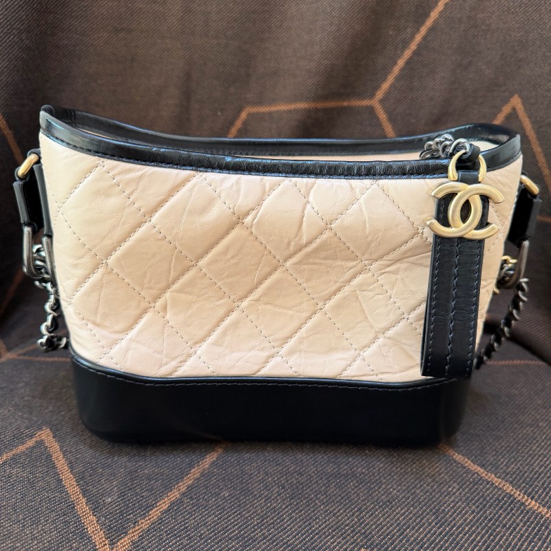 Chanel 奶茶色流浪包小號-1