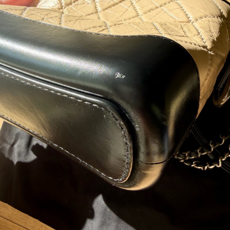 Chanel 奶茶色流浪包小號-11