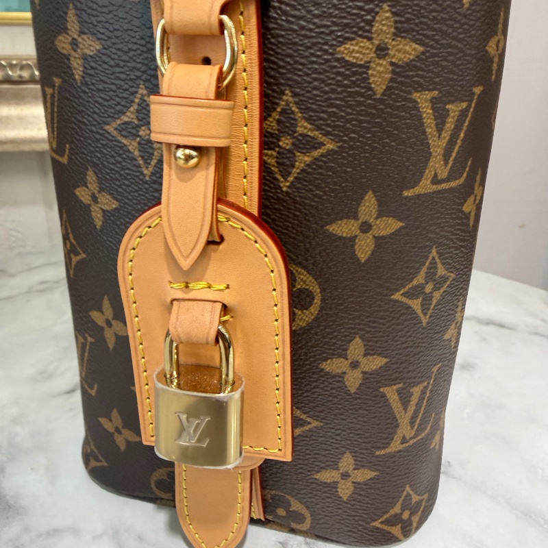 LV 原花金釦AllinBB手提斜背水桶包M12925-4