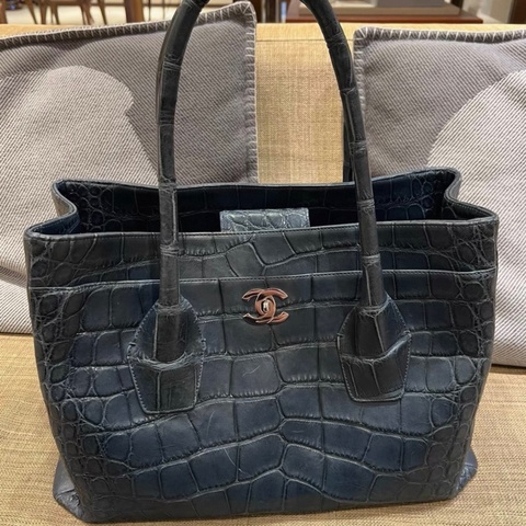 公价几十万港元🩷香奈儿 鳄鱼皮 托特包 11开 尺寸40*25 cm