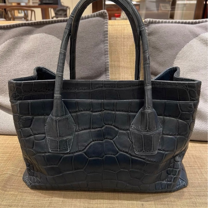 公价几十万港元🩷香奈儿 鳄鱼皮 托特包 11开 尺寸40*25 cm-2