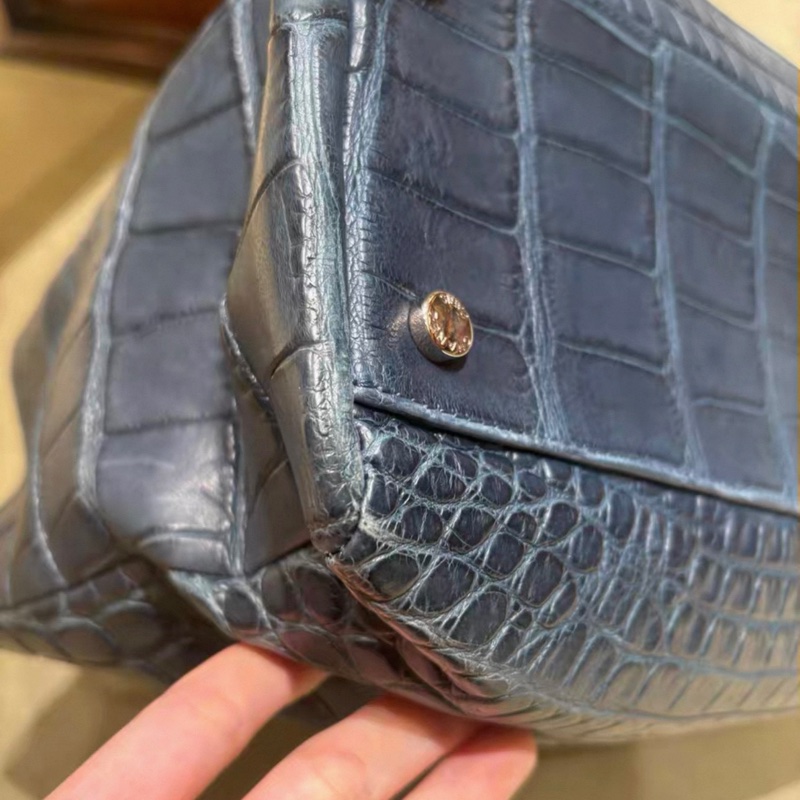 公价几十万港元🩷香奈儿 鳄鱼皮 托特包 11开 尺寸40*25 cm-10