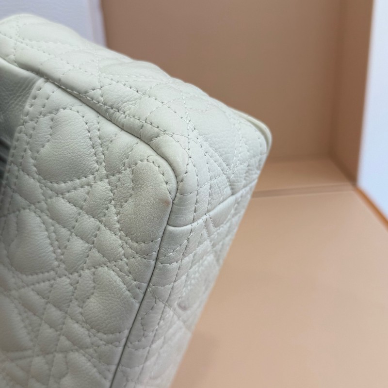 Dior 情人節限量款 caro白色愛心鏈條包 中號-5