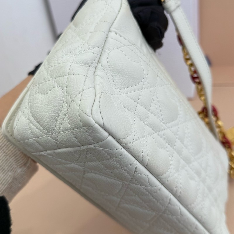 Dior 情人節限量款 caro白色愛心鏈條包 中號-8