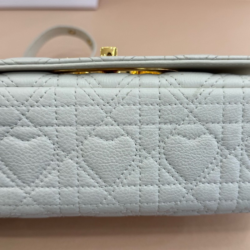 Dior 情人節限量款 caro白色愛心鏈條包 中號-11
