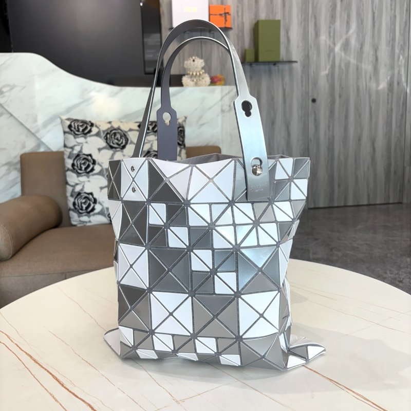 *SHIHNA名牌精品* BAOBAO ISSEY MIYAKE 三宅一生 6x6亮面手提包-0