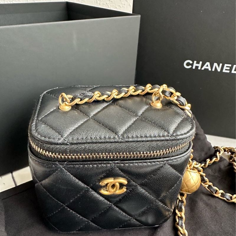 香奈兒金球款 迷你小化妝包-1