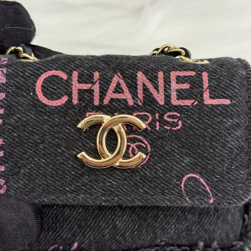 Chanel 黑灰色塗鴉牛仔mini 鏈條包-5