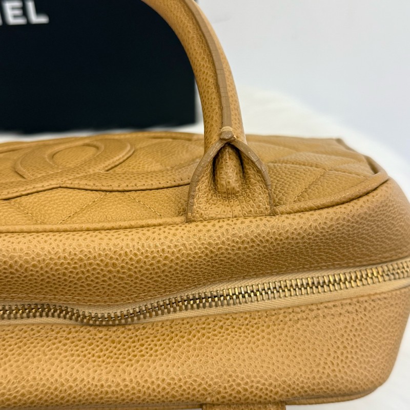 Chanel 奶茶色小號保齡球 荔枝牛皮 手提包-9