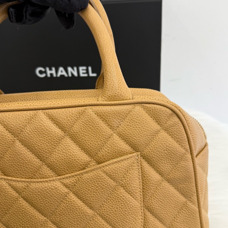 Chanel 奶茶色小號保齡球 荔枝牛皮 手提包-18