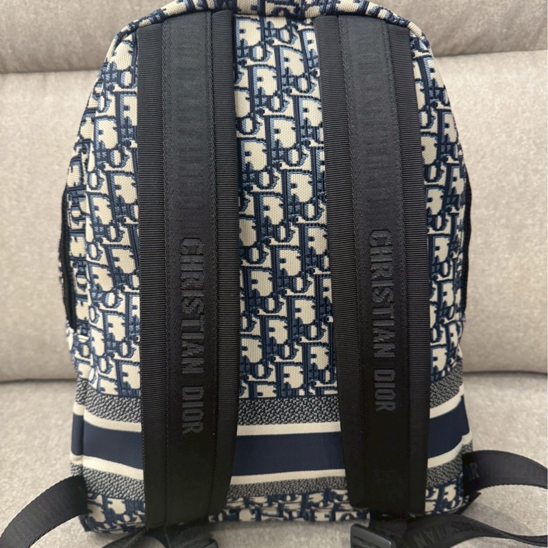 DIOR經典老花後背包-1