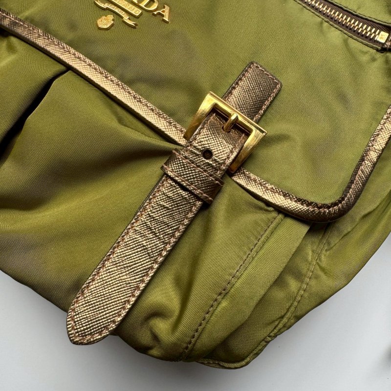 PRADA 綠色尼龍斜背包-6