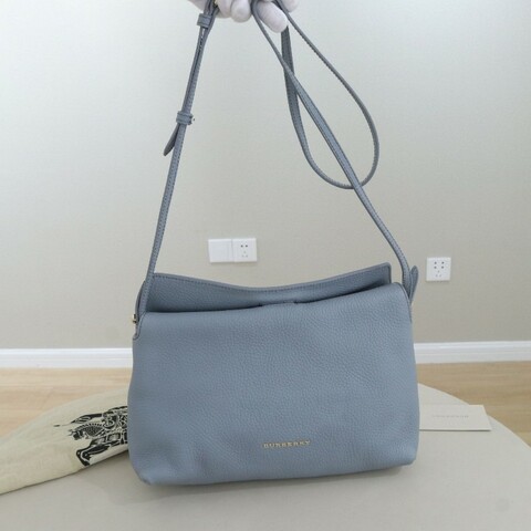 Burberry 藍色牛皮肩背包斜背包
