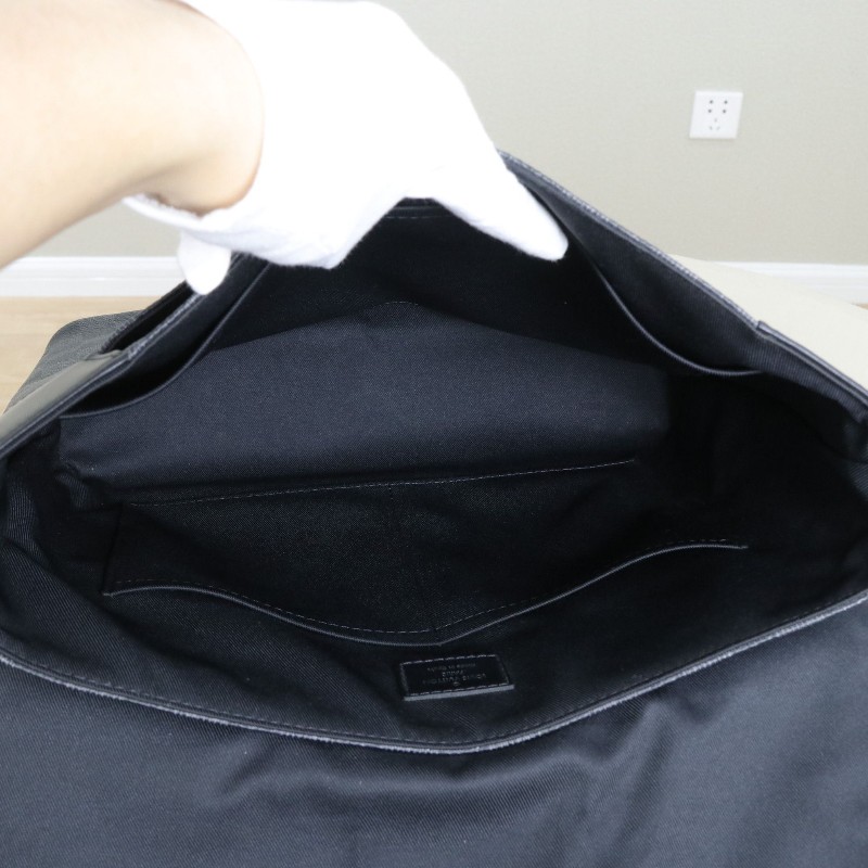 LV 黑色棋盤格斜背包-6