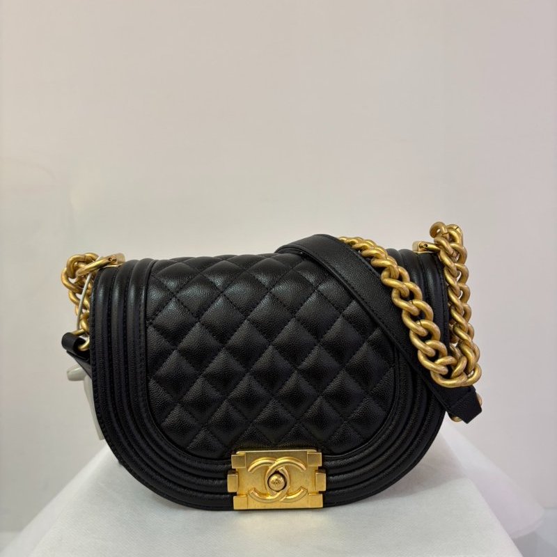 CHANEL黑荔枝牛皮金釦馬鞍包-0