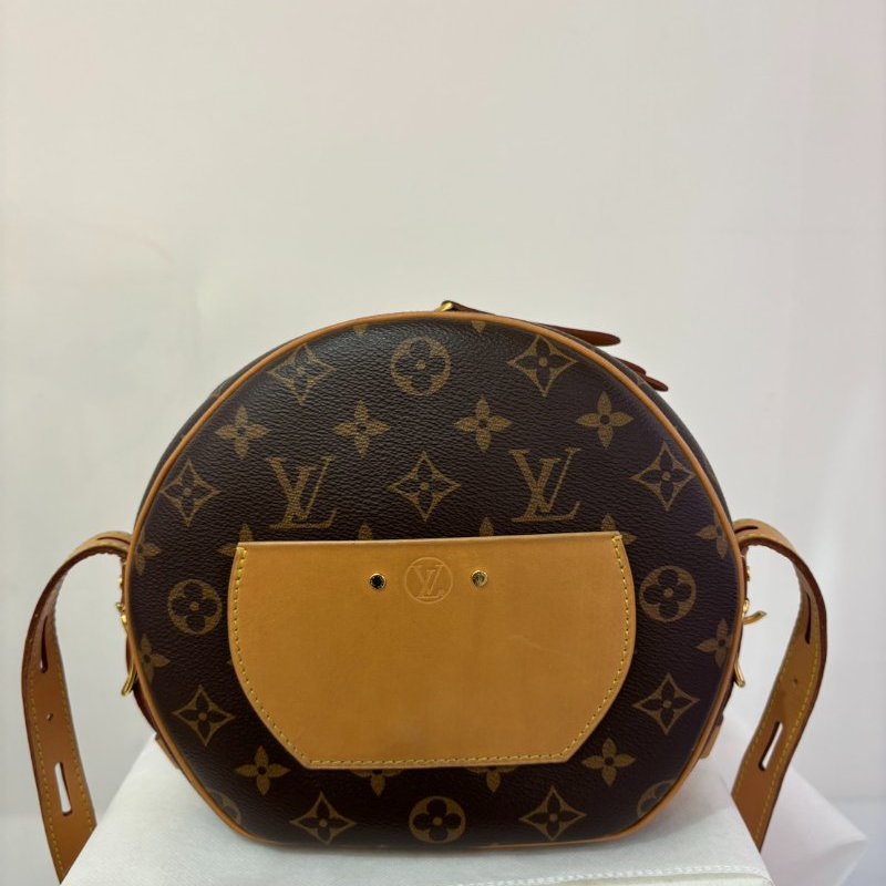 LV 老圓軟皮圓餅包-3