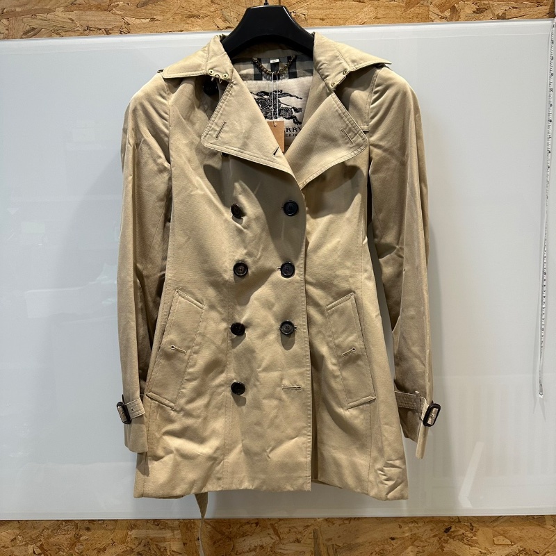【美收精品】BURBERRY 茶色短版風衣外套 4-586-0