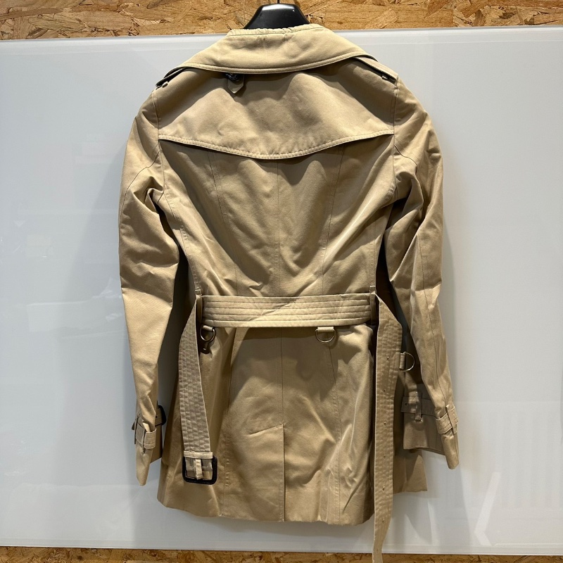 【美收精品】BURBERRY 茶色短版風衣外套 4-586-1