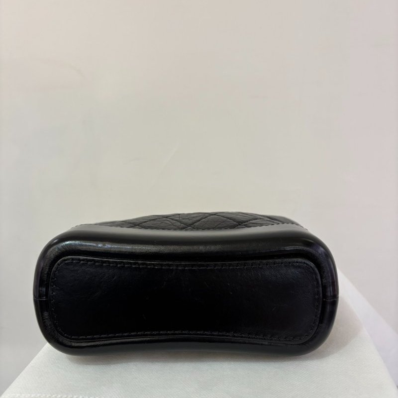 CHANEL黑牛皮流浪包-小-4