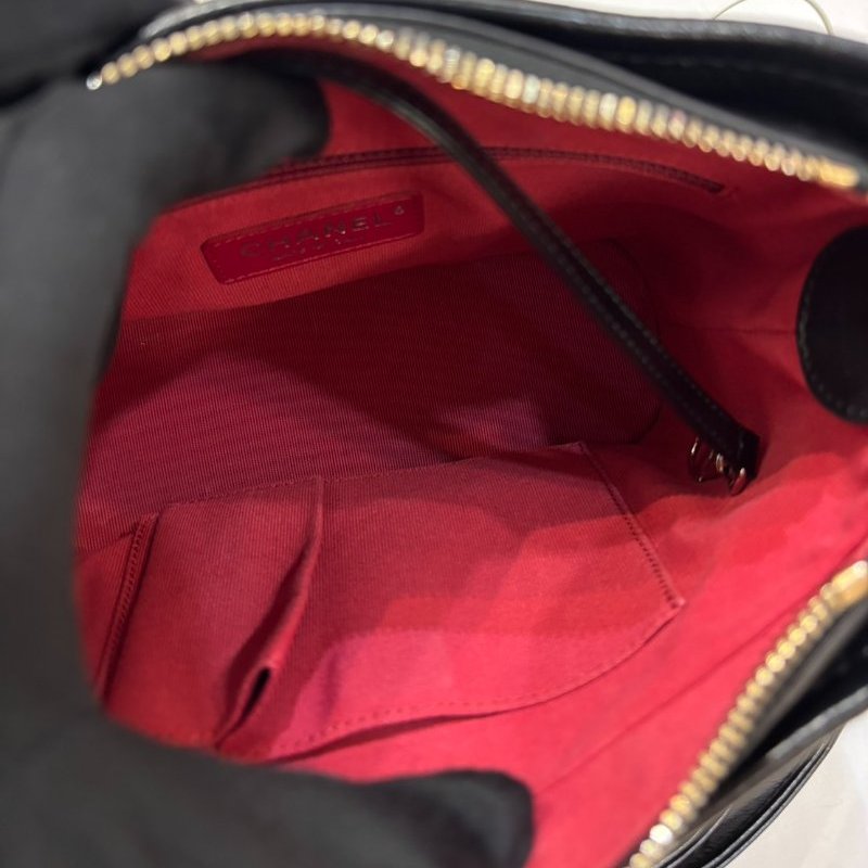 CHANEL黑牛皮流浪包-小-7